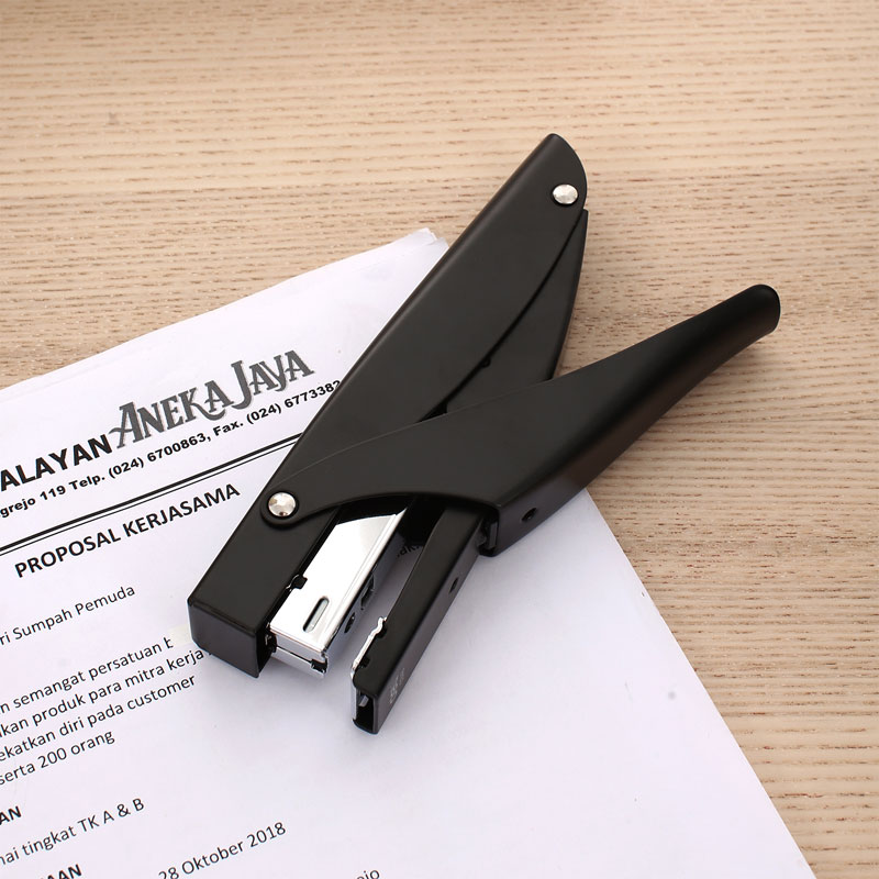Deli-E0346 Plier Stapler