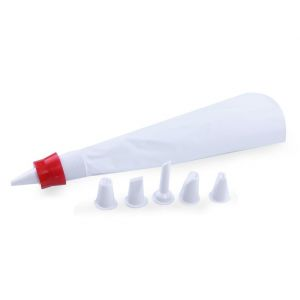 Royalford 5 Nozzle Set With Icing Bag - Plastic - White