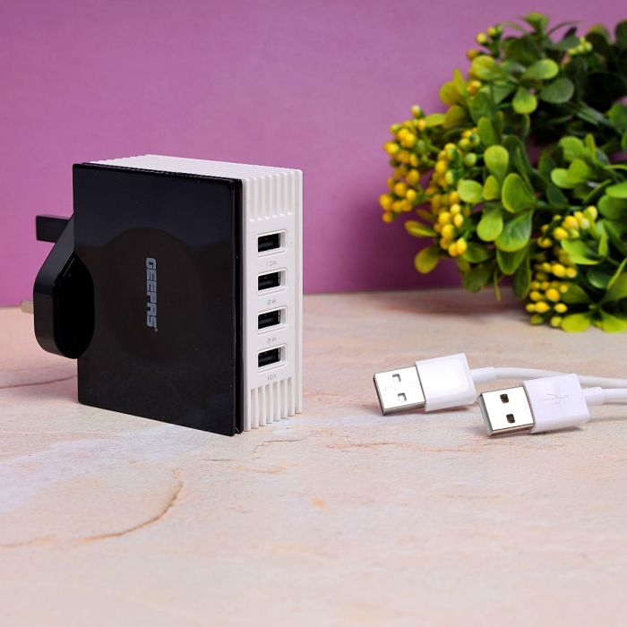 Geepas 4 USB Charger - Power Port 4, Travel Charger, Ideal For IPhone XS/XS Max/XR/X/8, Galaxy S8/Note 3, IPad Air 2/Mini 3, And More