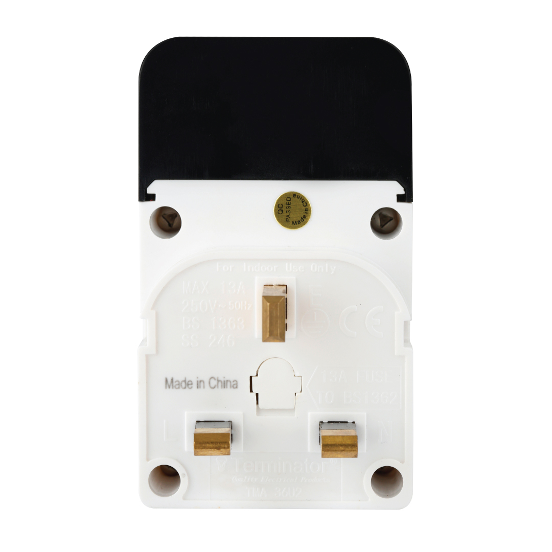 Multi Adaptor 3 Way UK Socket With 2000mA 2USB Sockets 13A Plug