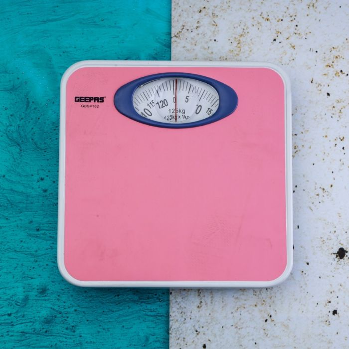 Geepas Weighing Scale - Analogue Manual Mechanical Weighing Machine For Human Bodyweight Machine, 125Kg Capacity, Bathroom Scale, Large Rotating Dial, Compact